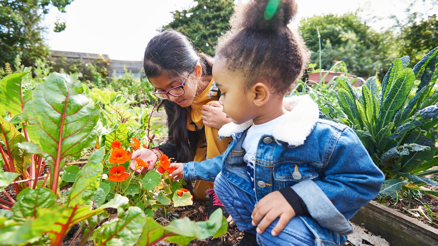 kids gardening 